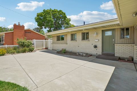 Tiny photo for 1134 E MANOR CIR, Salt Lake City, UT 84124 (MLS # 2169170)