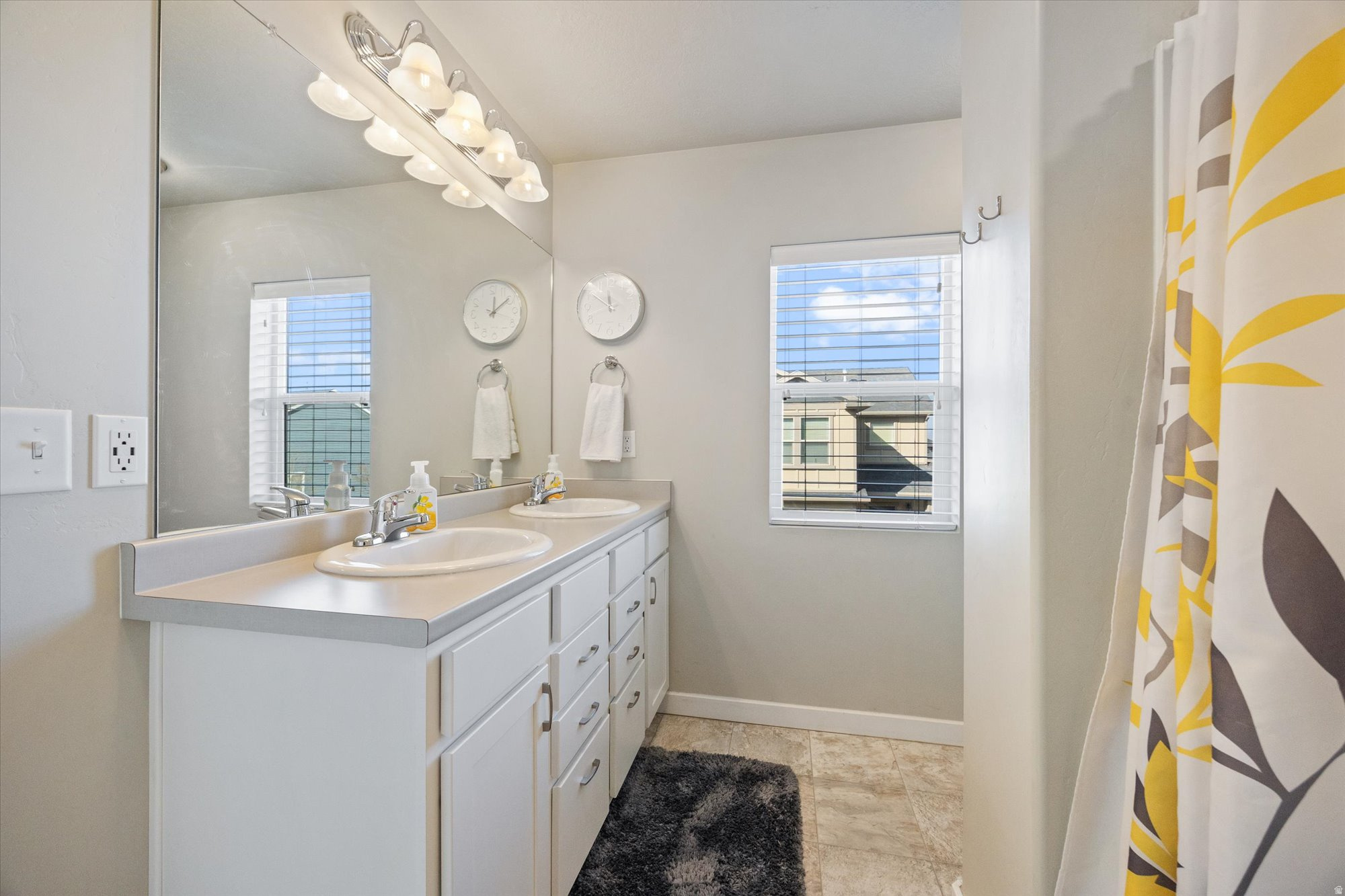 INDEPENDENCE - Residential