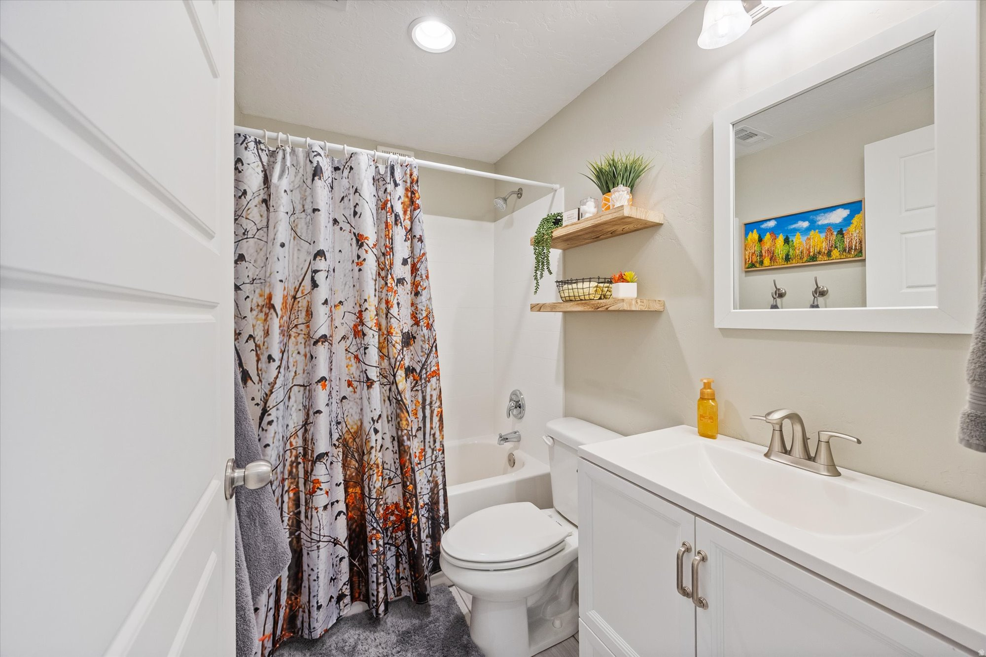 INDEPENDENCE - Residential