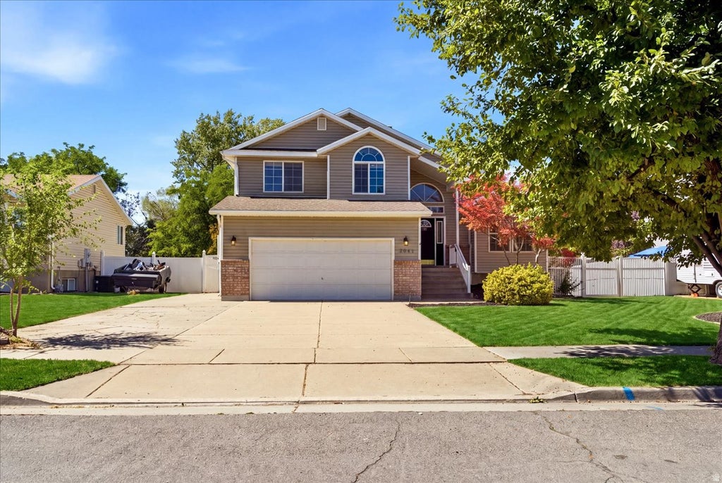 Photo of 2041 N 750 W, Clinton, UT 84015 (MLS # 2183837)