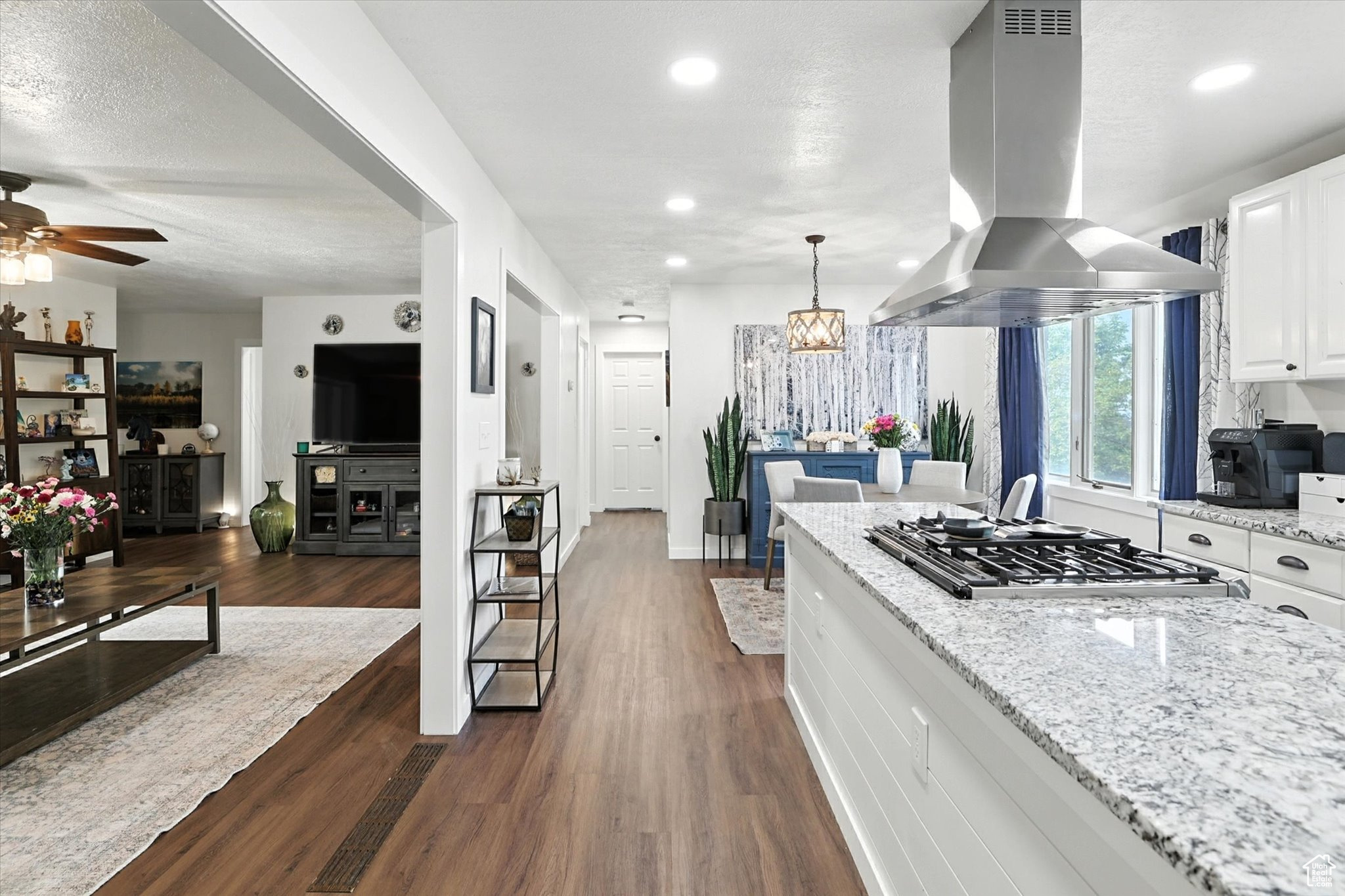 FERNWOOD HOLLOW #6 - Residential