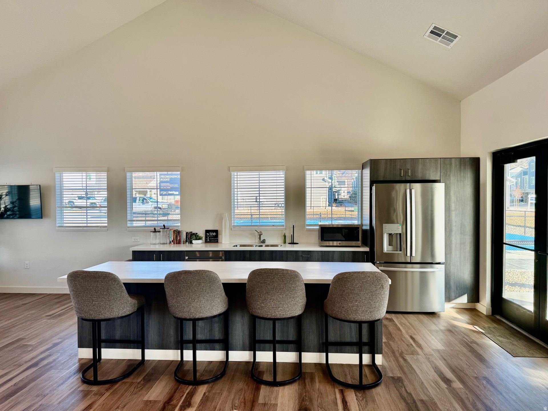 PROMINENCE POINT - Residential