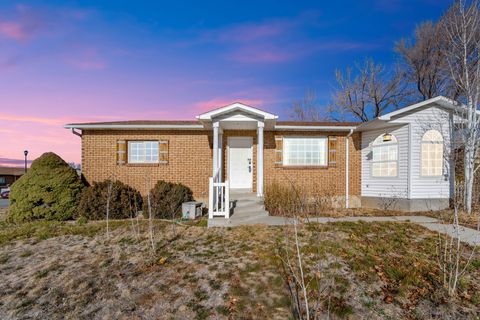 Photo of 951 E SOUTH CIR, Sandy, UT 84094 (MLS # 2161041)