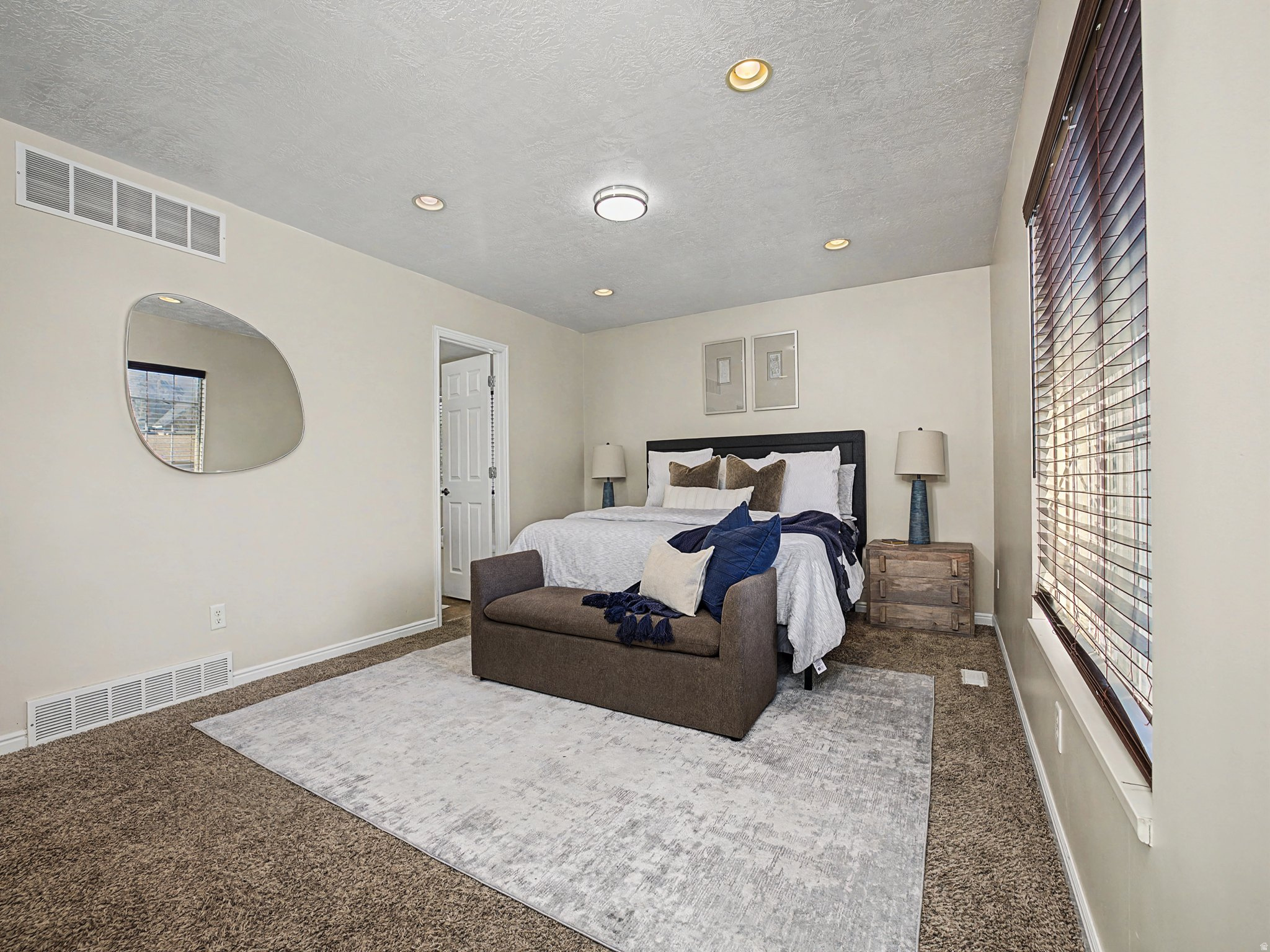 THE PINES - Residential