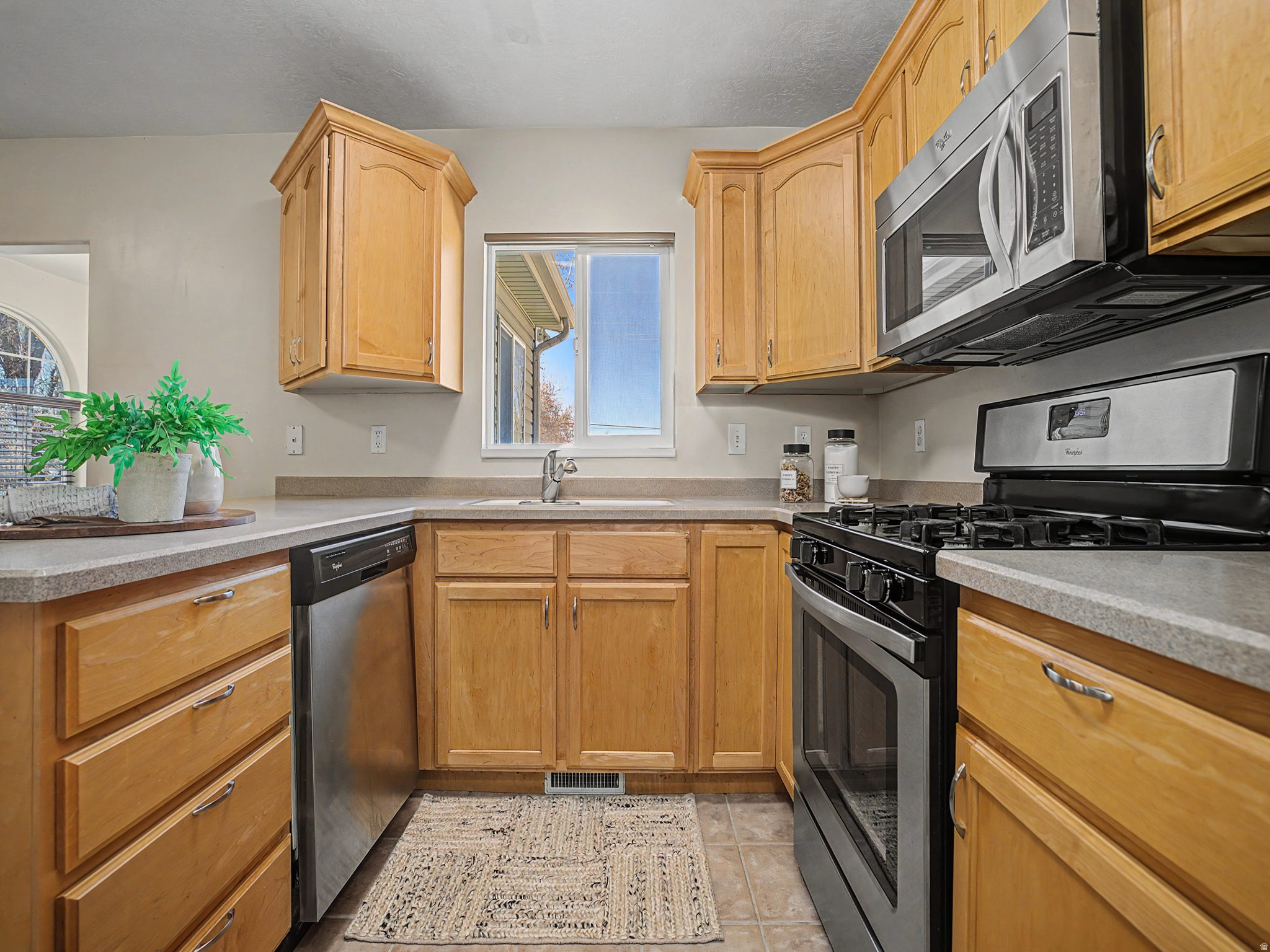 THE PINES - Residential