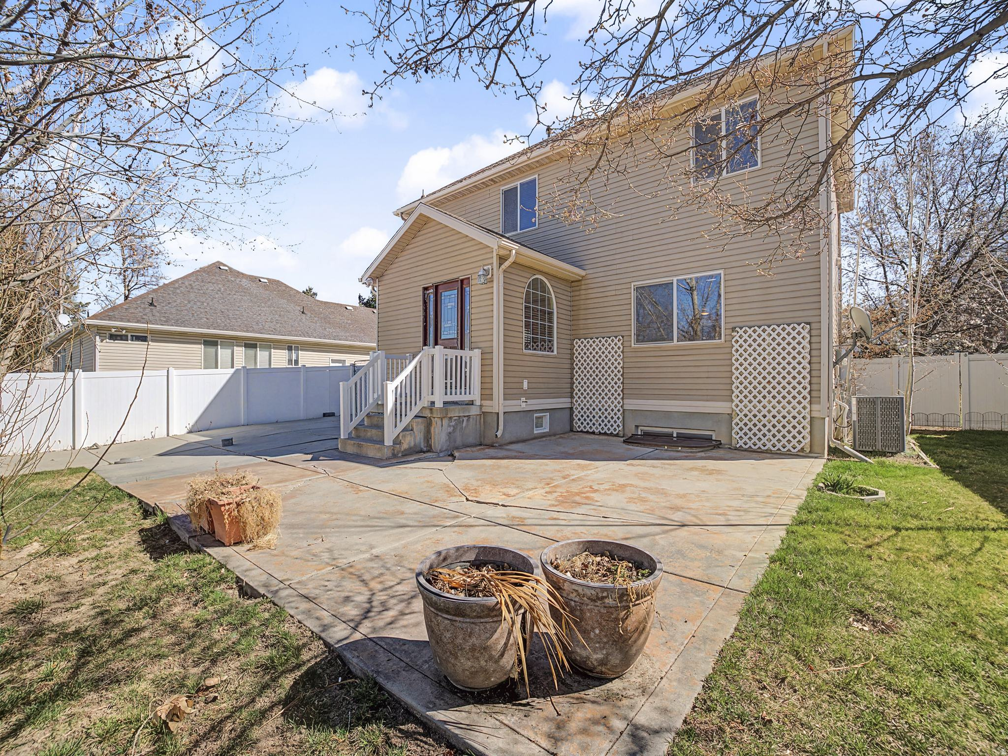 THE PINES - Residential