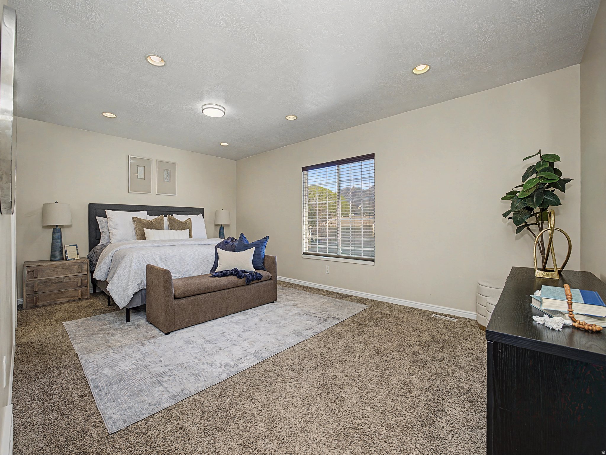 THE PINES - Residential