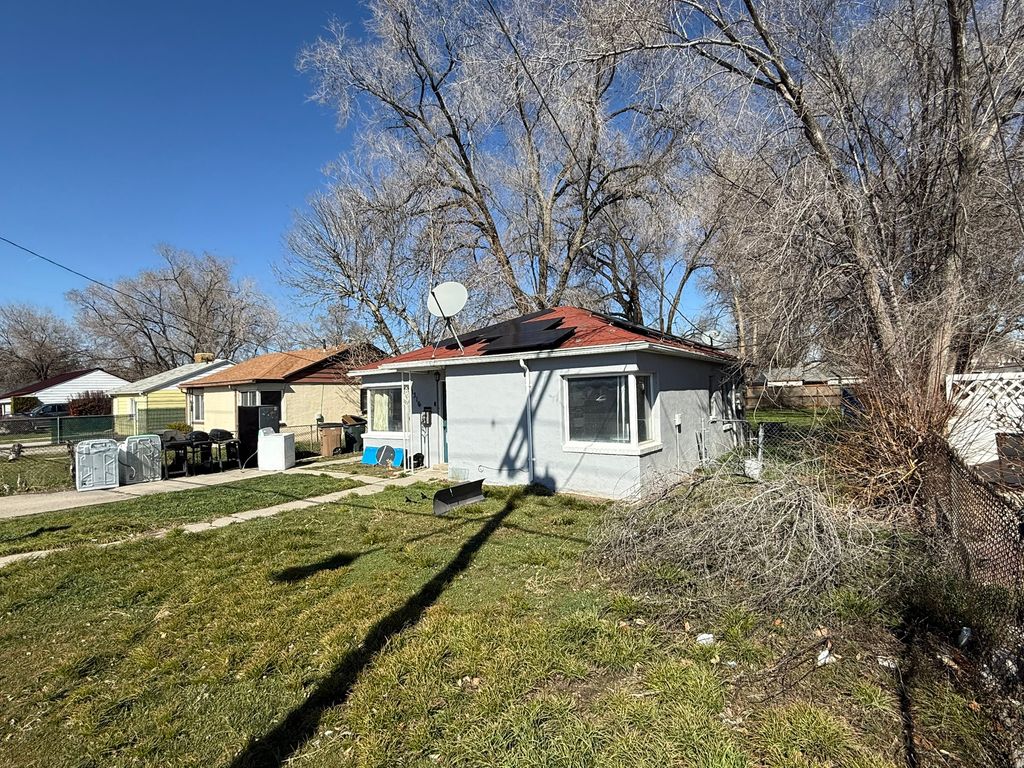 Photo of 1316 W CALIFORNIA AVE, Salt Lake City, UT 84104 (MLS # 2138897)