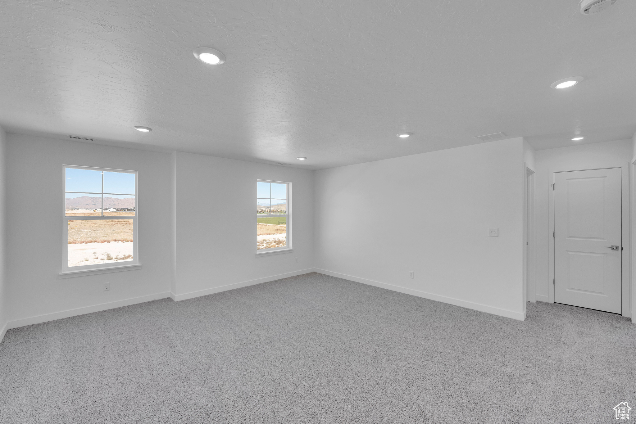 PONY EXPRESS ESTATES - Residential