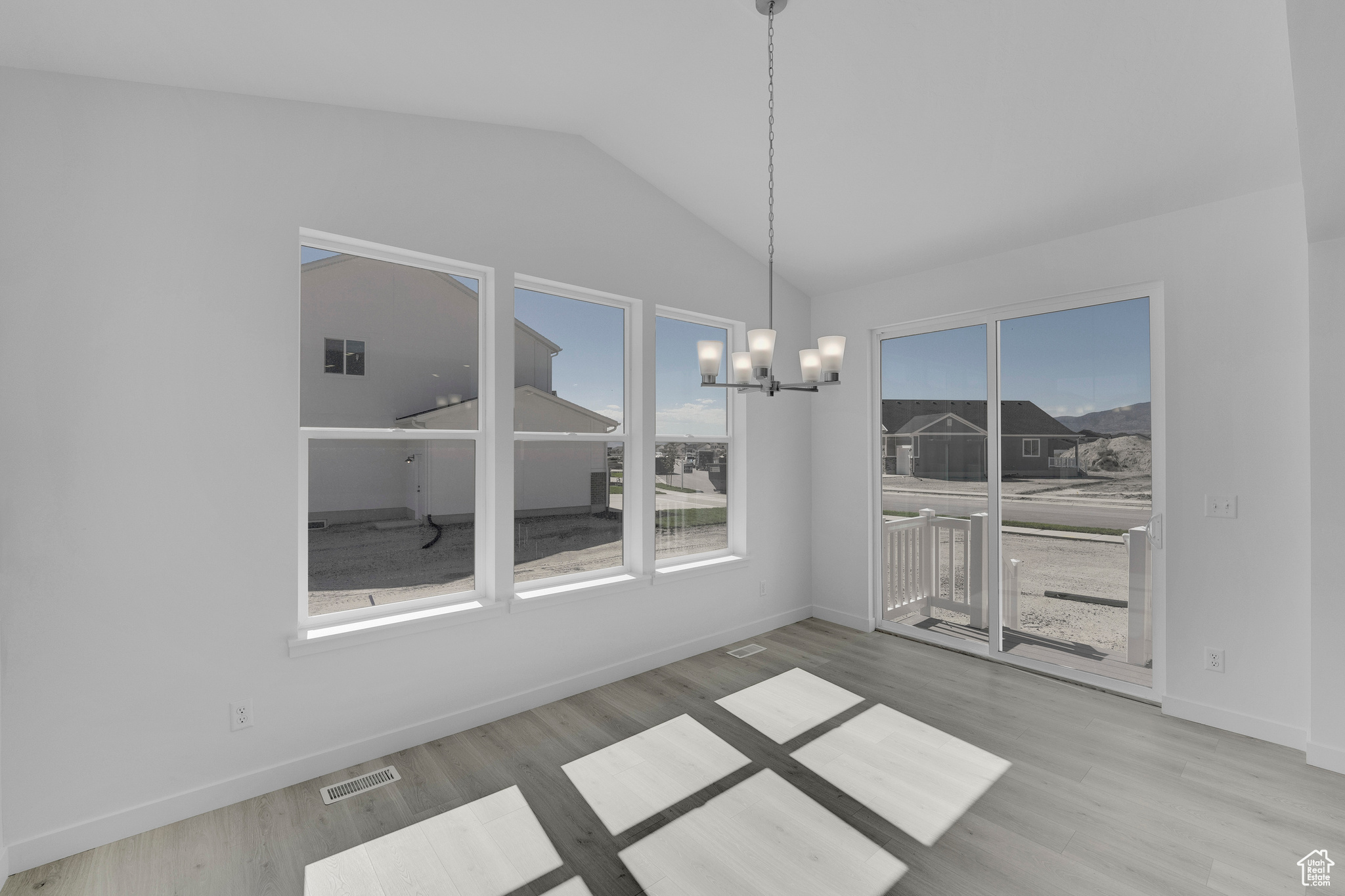 PONY EXPRESS ESTATES - Residential