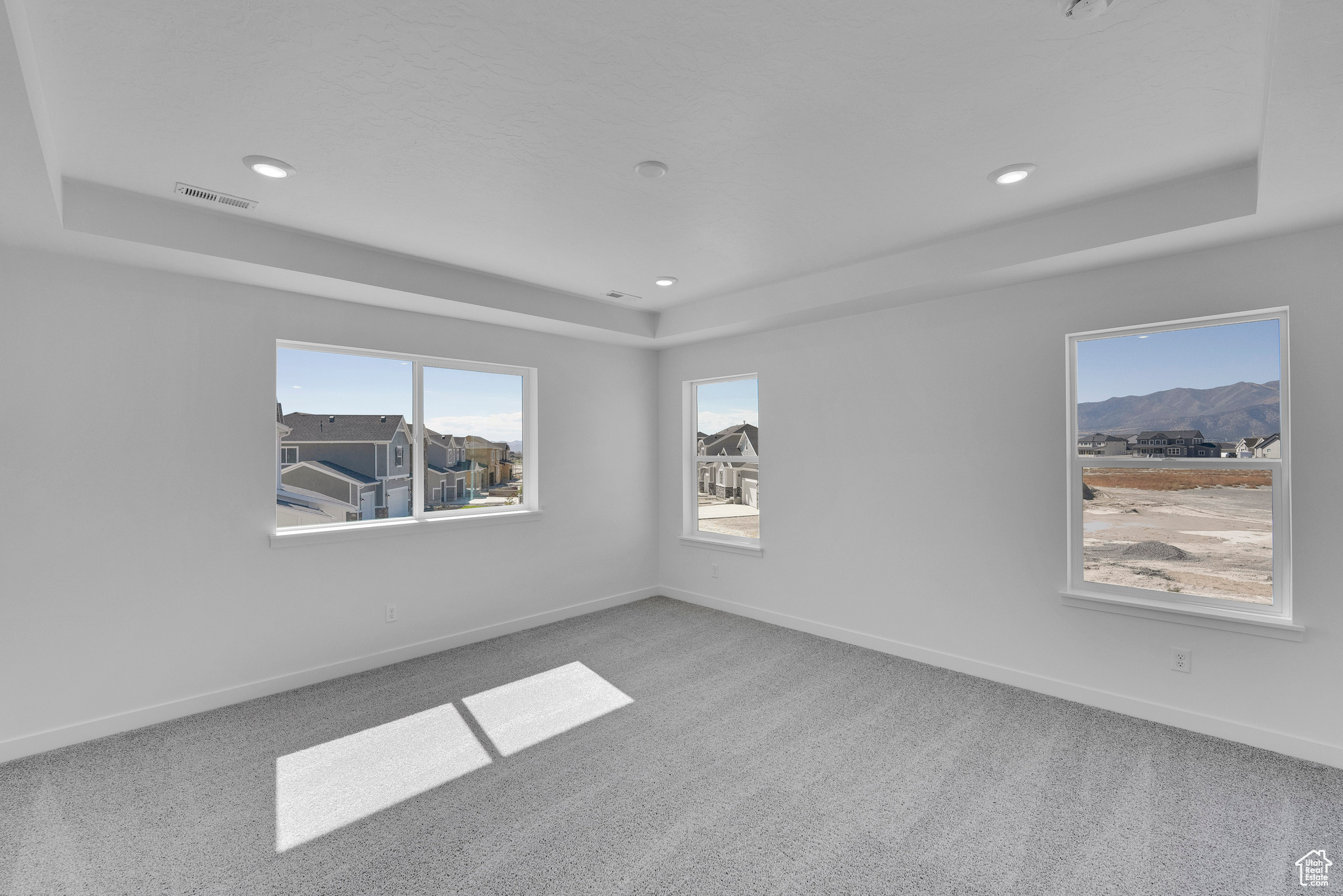 PONY EXPRESS ESTATES - Residential