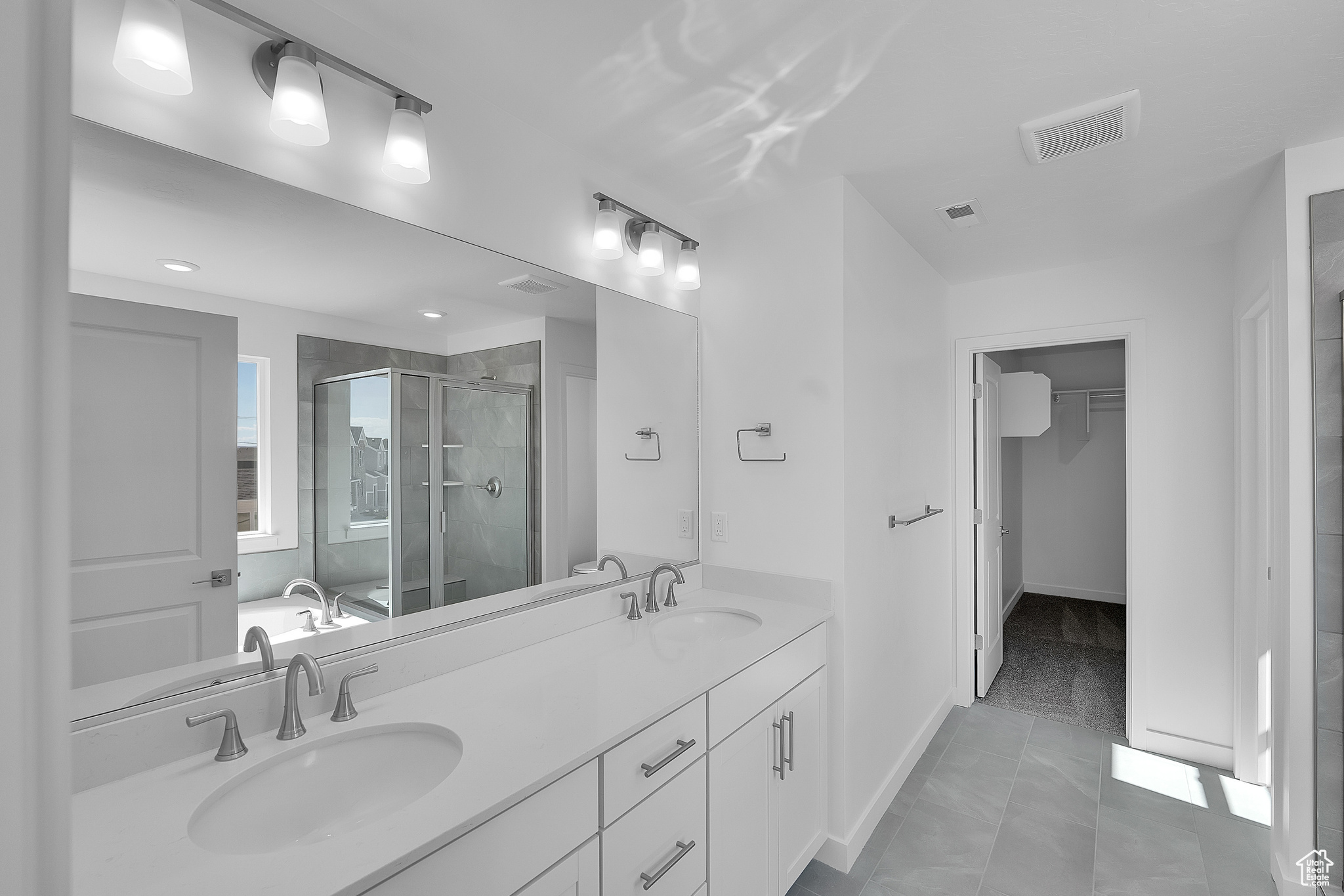 PONY EXPRESS ESTATES - Residential