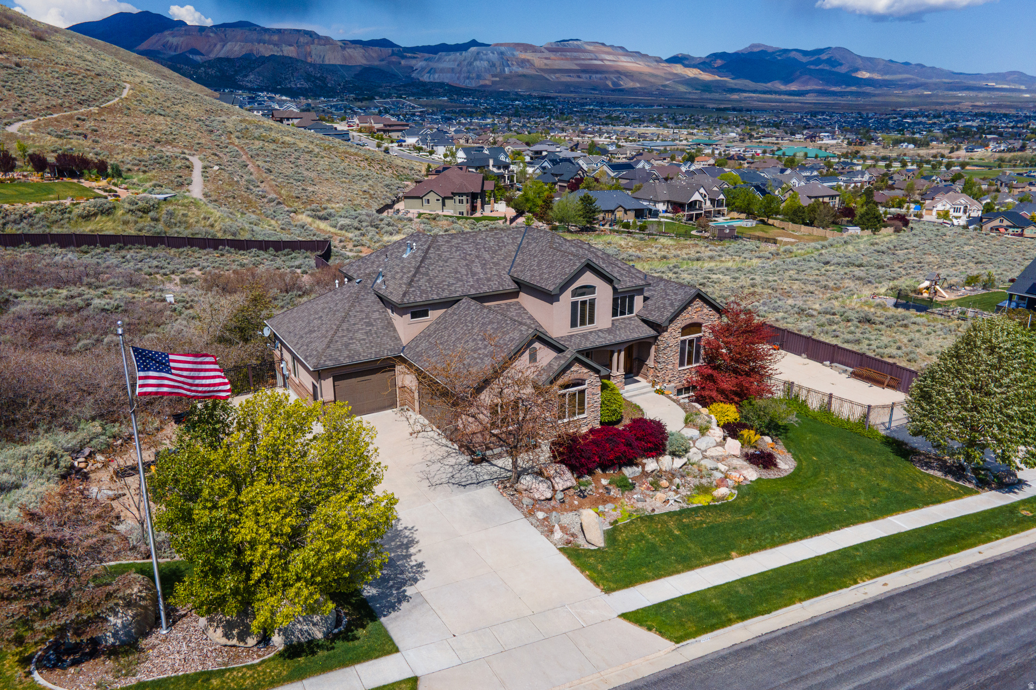 HERRIMAN HEIGHTS - Residential
