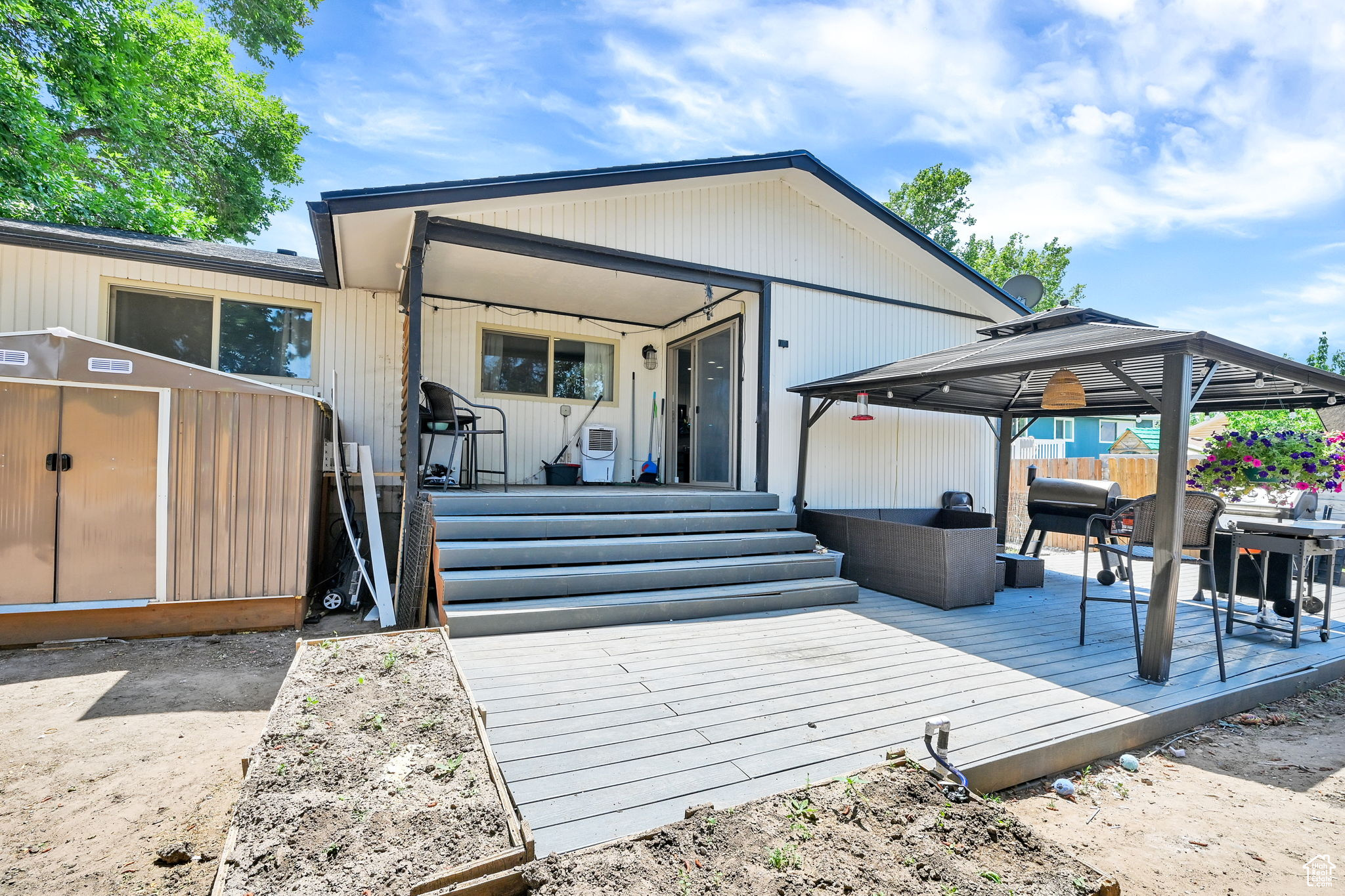 Washington Terrace, Utah 84405, United States, 6 Bedrooms Bedrooms, ,3 BathroomsBathrooms,Residential,Active,152056