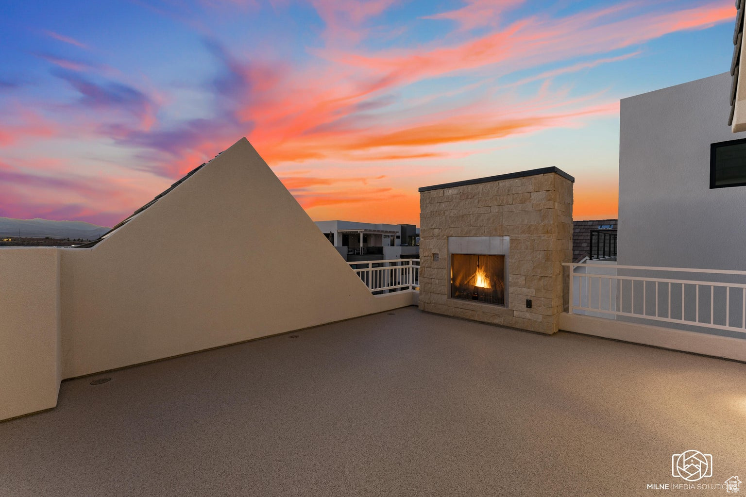 DESERT COLOR - Residential