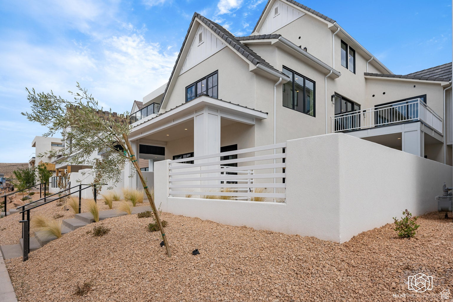 DESERT COLOR - Residential