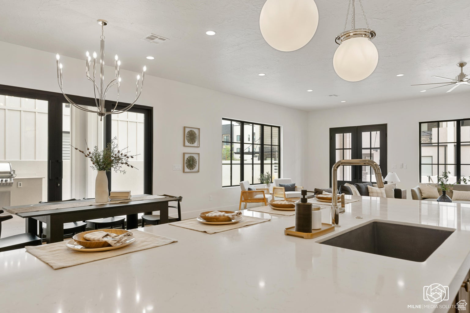 DESERT COLOR - Residential