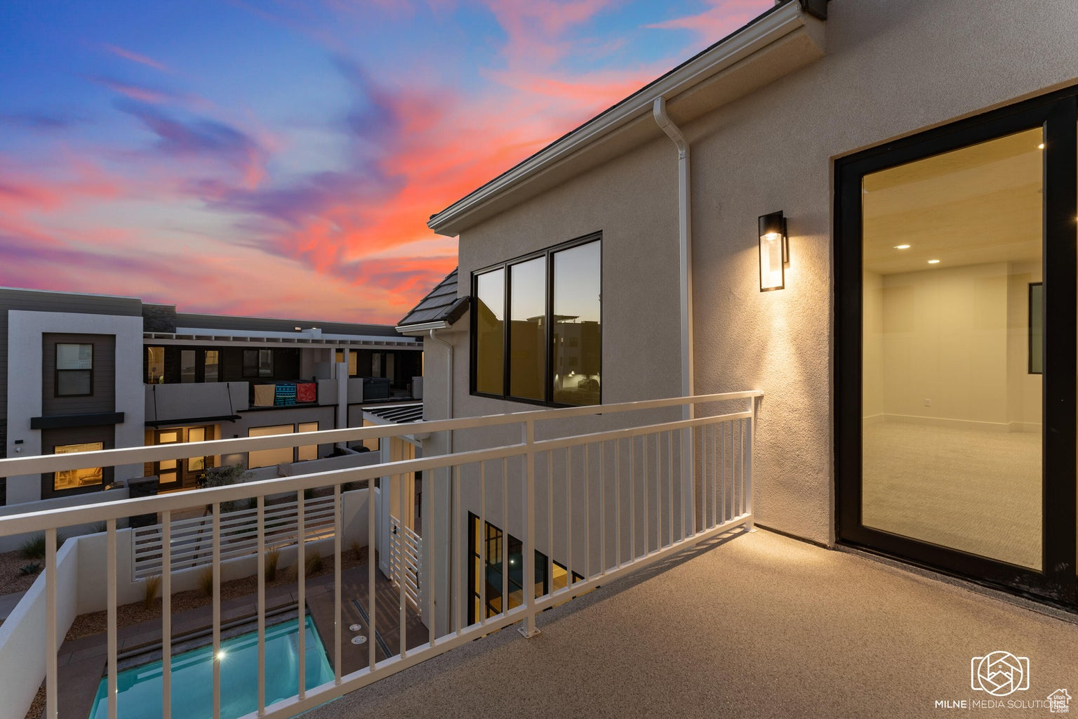 DESERT COLOR - Residential