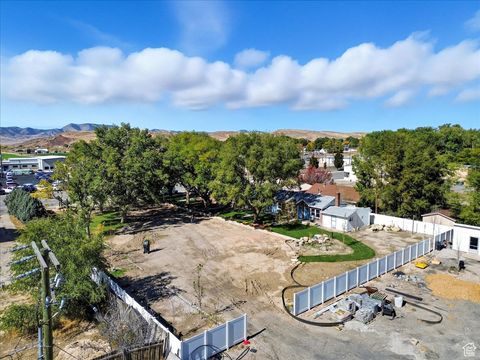 Tiny photo for 395 S MAIN St, Gunnison, UT 84634 (MLS # 2117797)