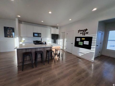 Tiny photo for 5163 W ARISTA WAY, South Jordan, UT 84009 (MLS # 2158704)