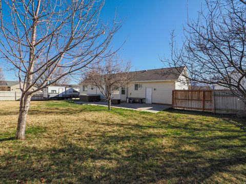 Tiny photo for 13830 S LITTLE WATER PEAK DR, Riverton, UT 84096 (MLS # 2144550)