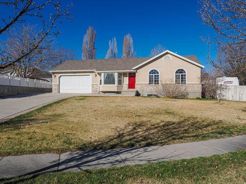 Photo of 13830 S LITTLE WATER PEAK DR, Riverton, UT 84096 (MLS # 2144550)