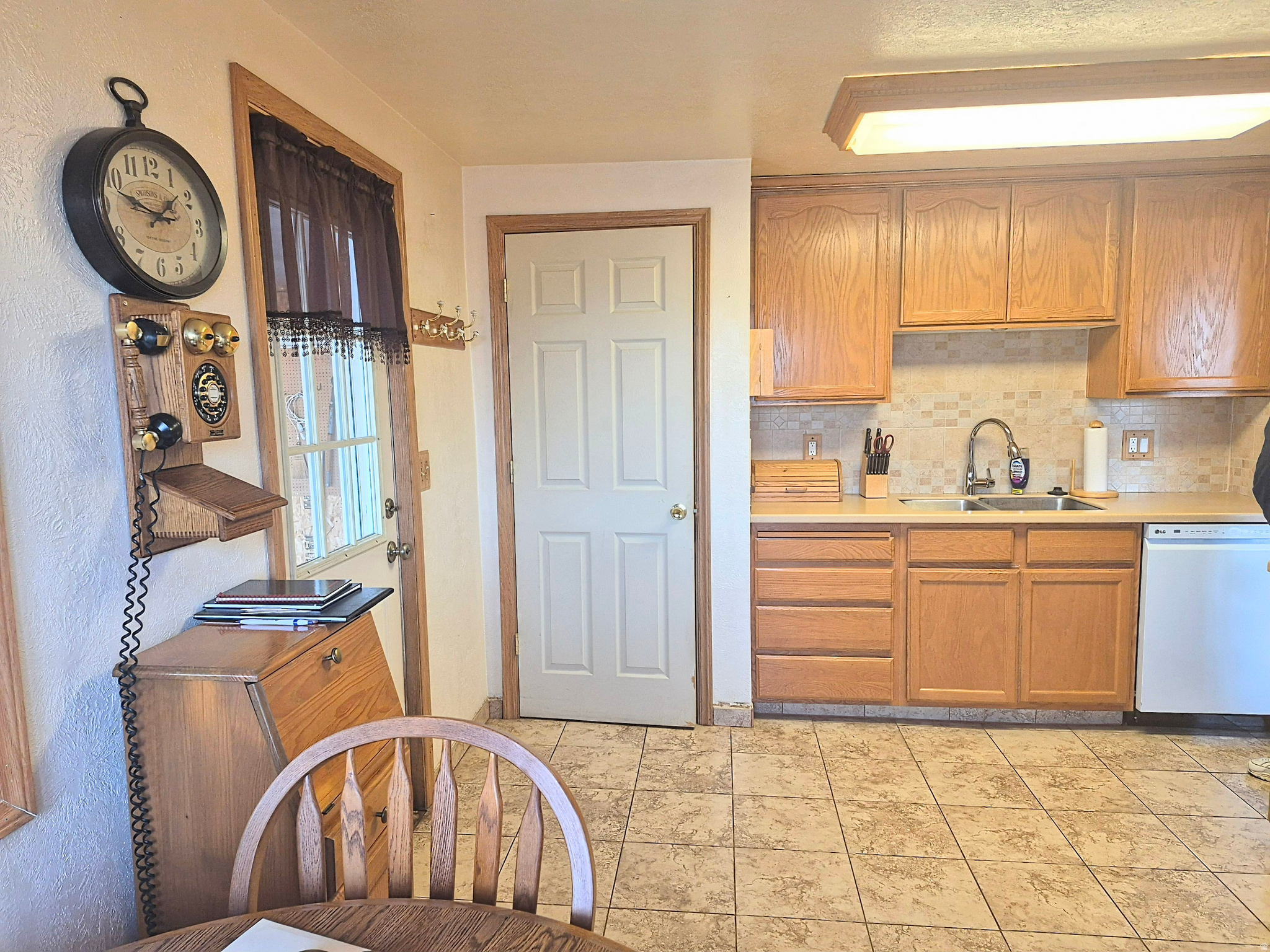 LAKE VIEW HEIGHTS - Residential