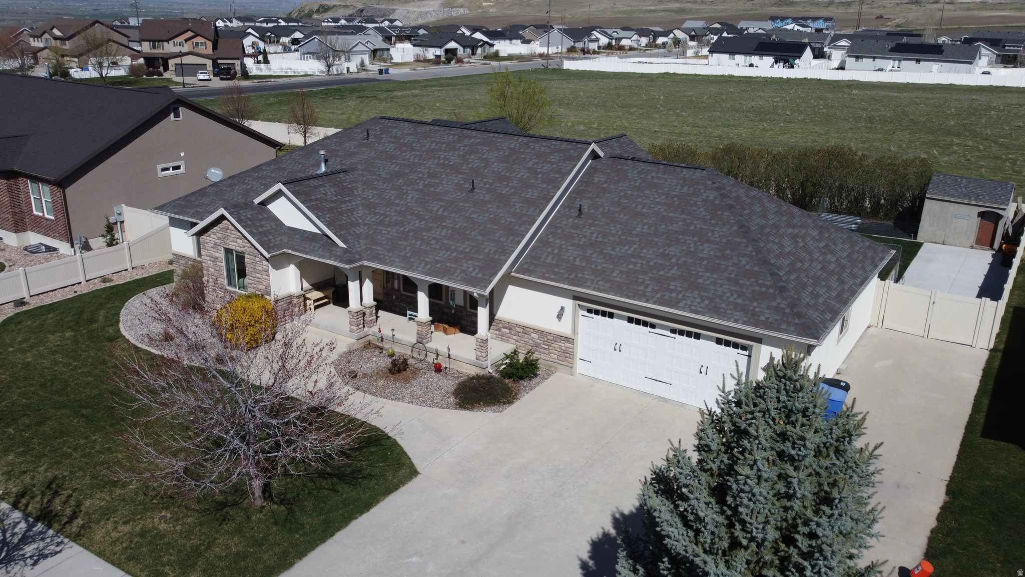 SUMMIT RIDGE - Residential