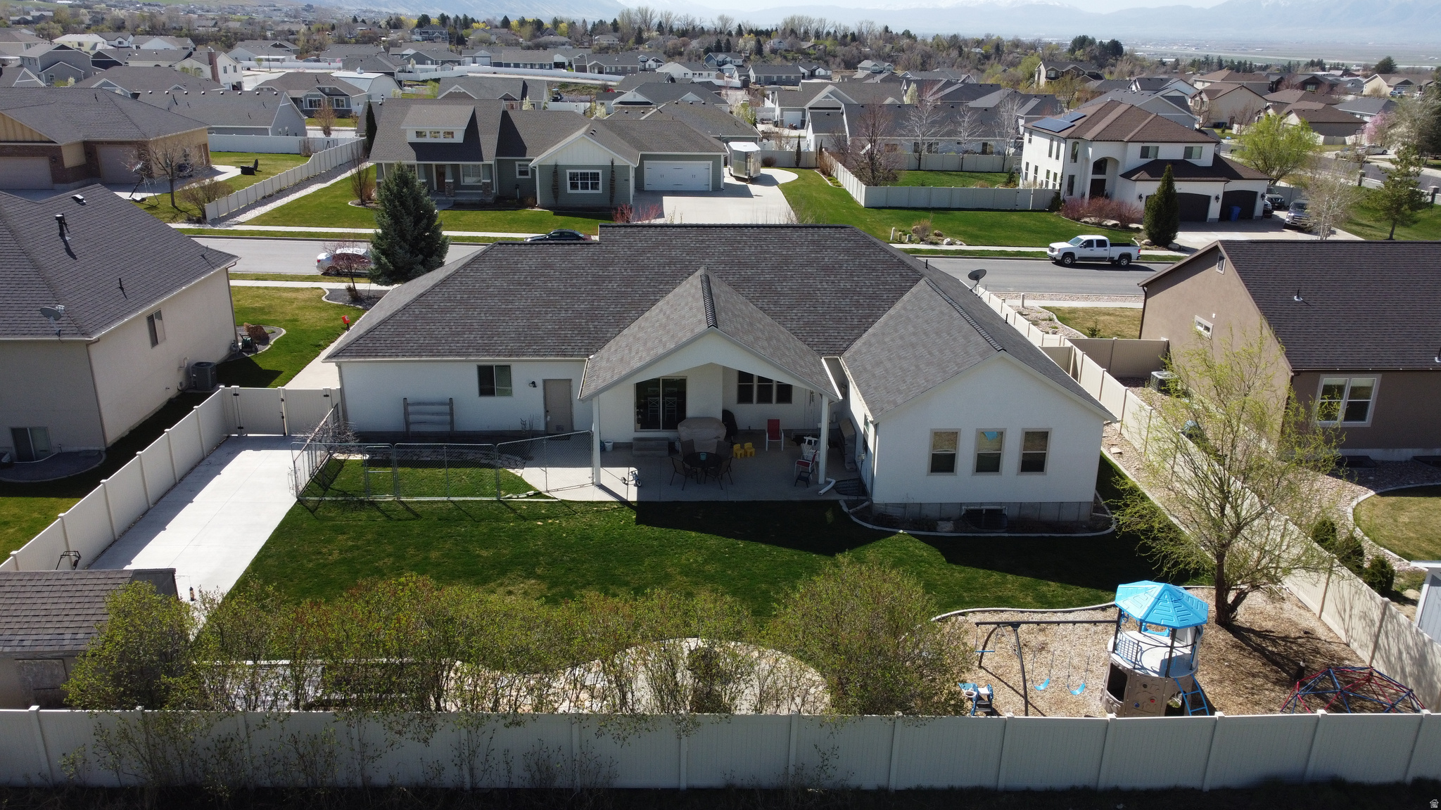 SUMMIT RIDGE - Residential