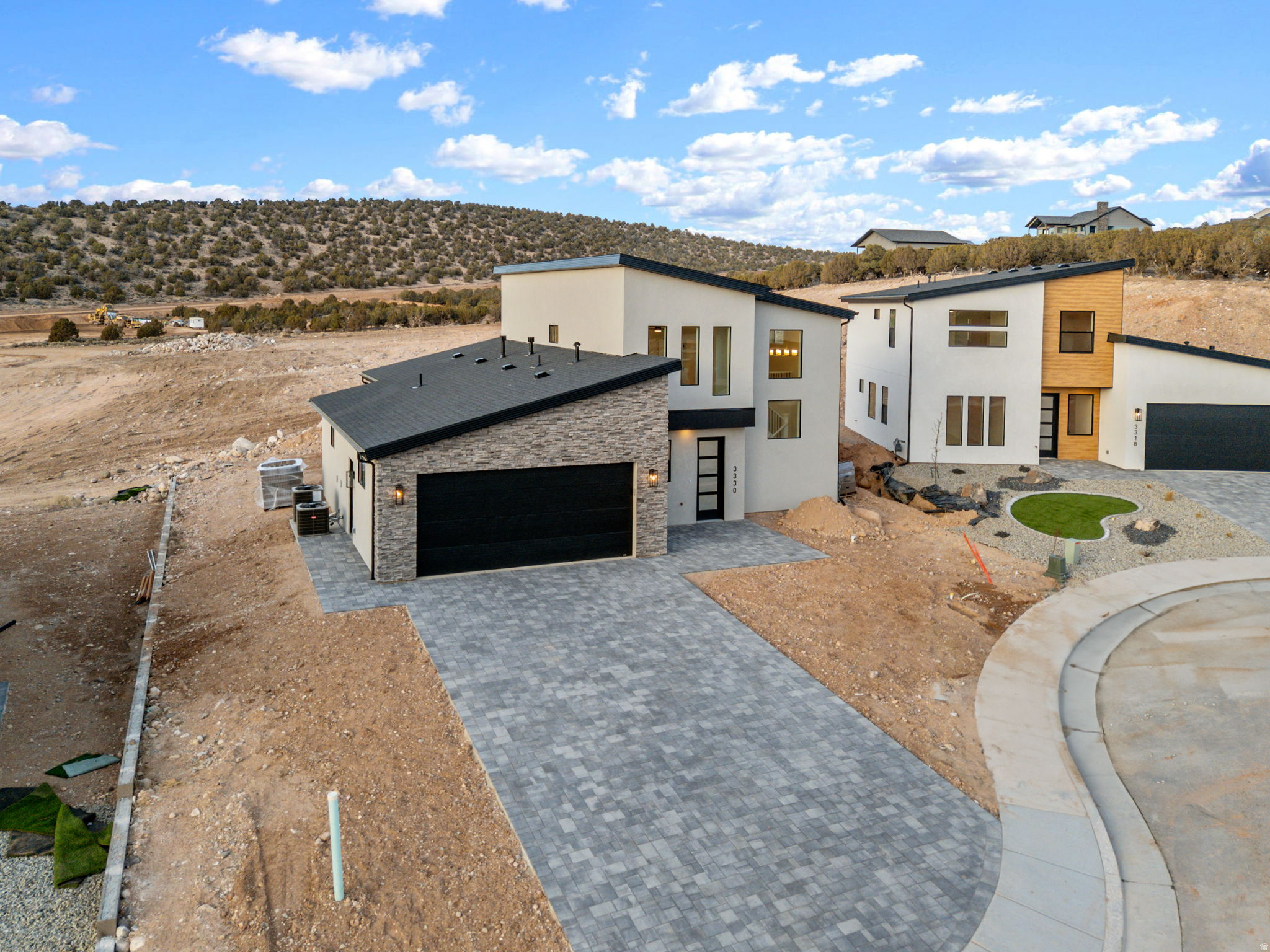 THE VALLEY AT SOUTH MOUNTAIN - Residential