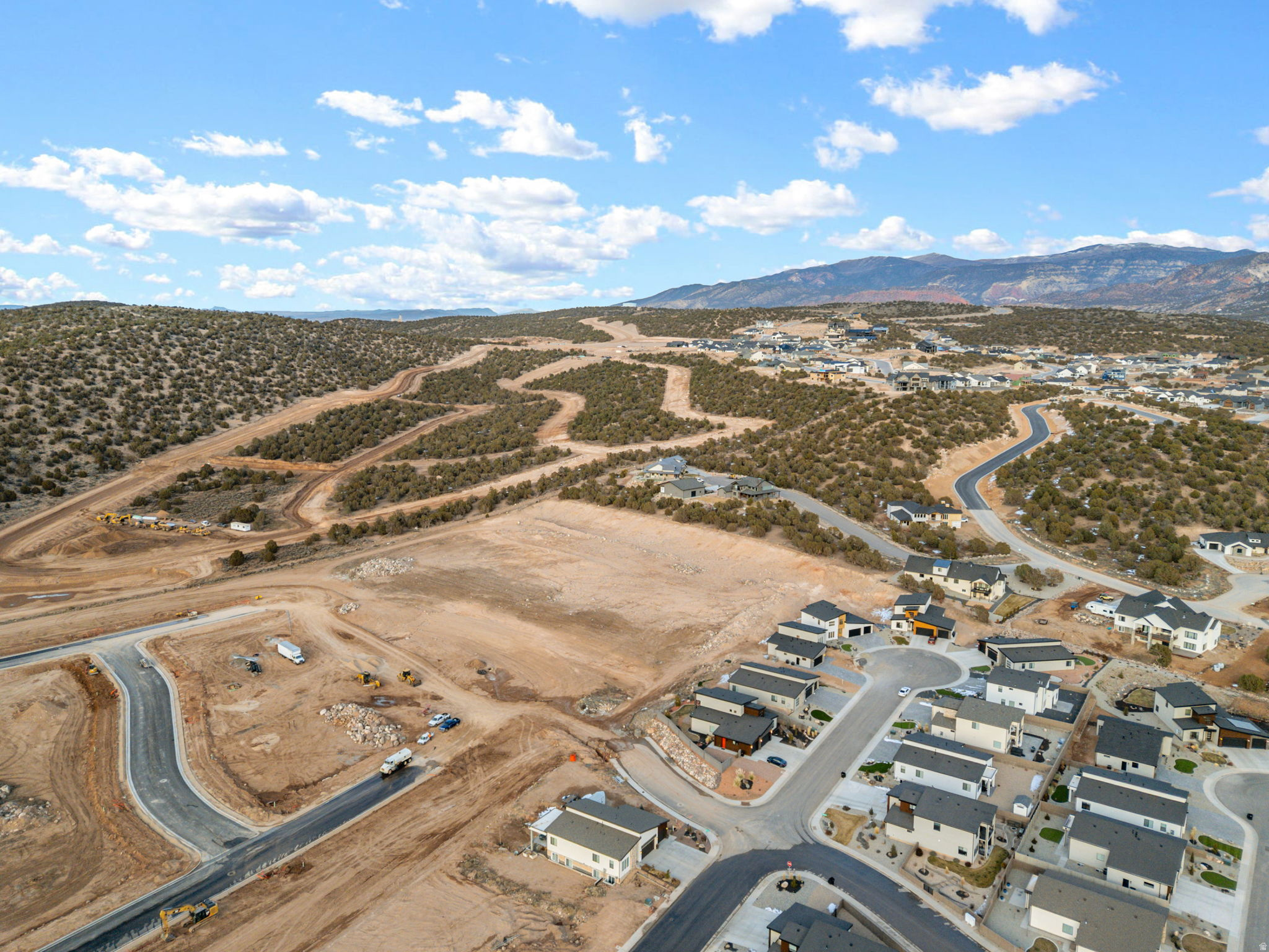 THE VALLEY AT SOUTH MOUNTAIN - Residential