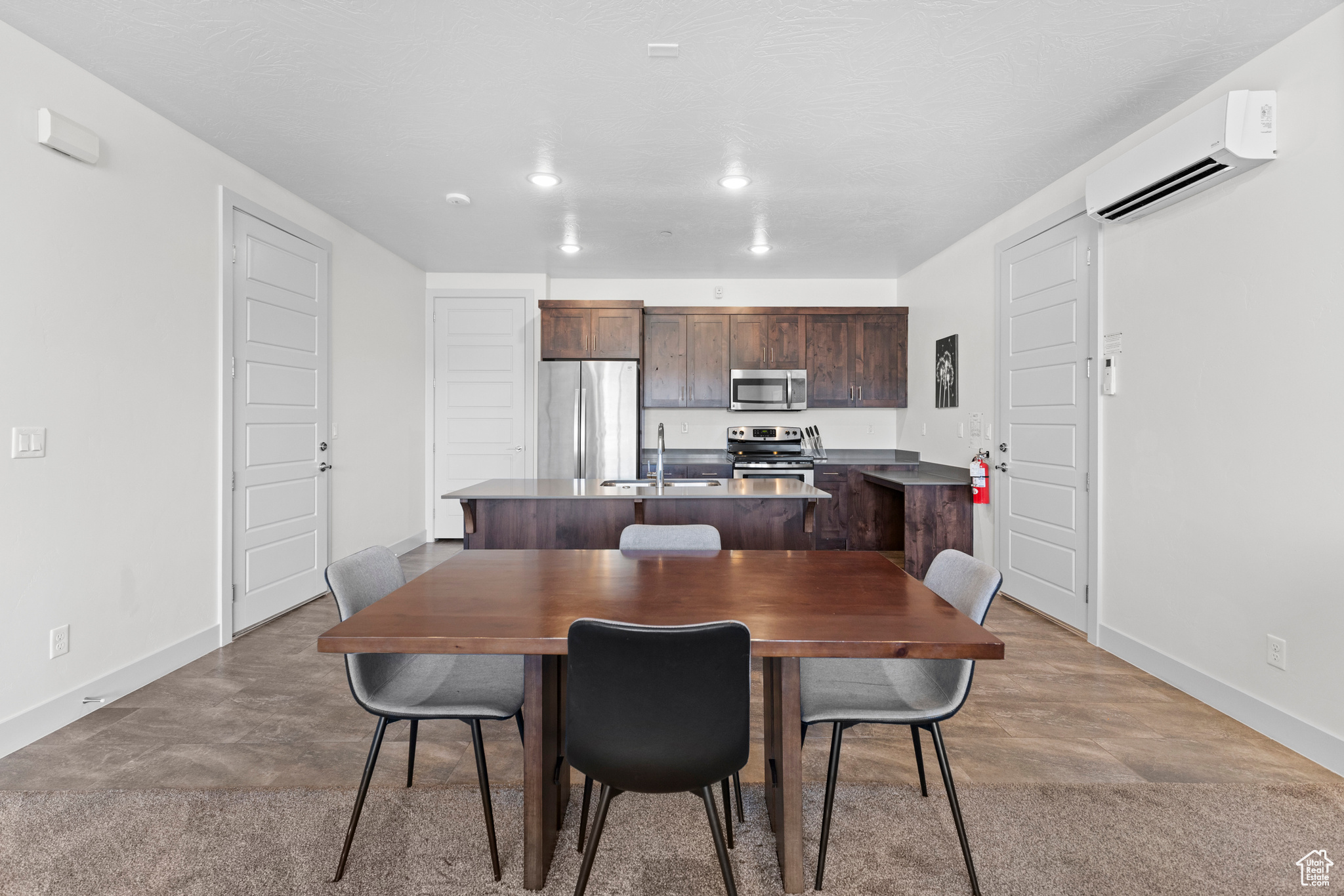 VILLAS AT SAND HOLLOW - Residential