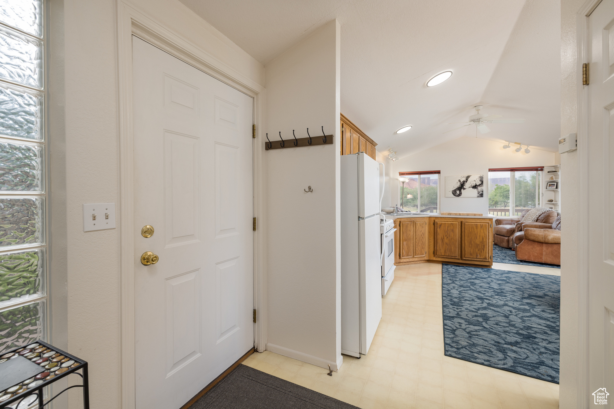 CASTLE VALLEY RIVER RANCHOS - Residential