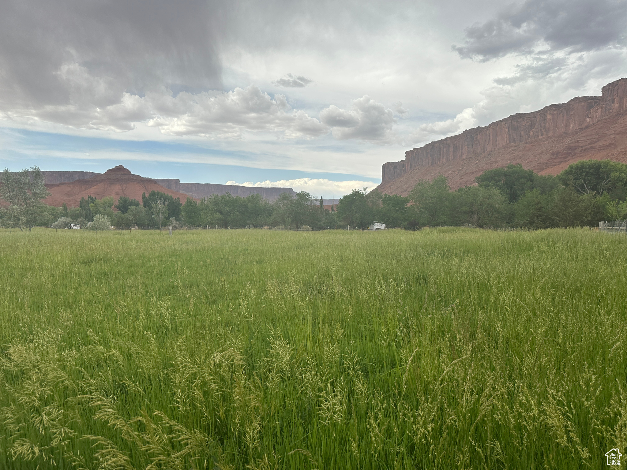 CASTLE VALLEY RIVER RANCHOS - Residential