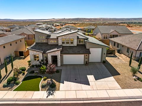 Tiny photo for 4705 W 2820 S, Hurricane, UT 84737 (MLS # 2120388)