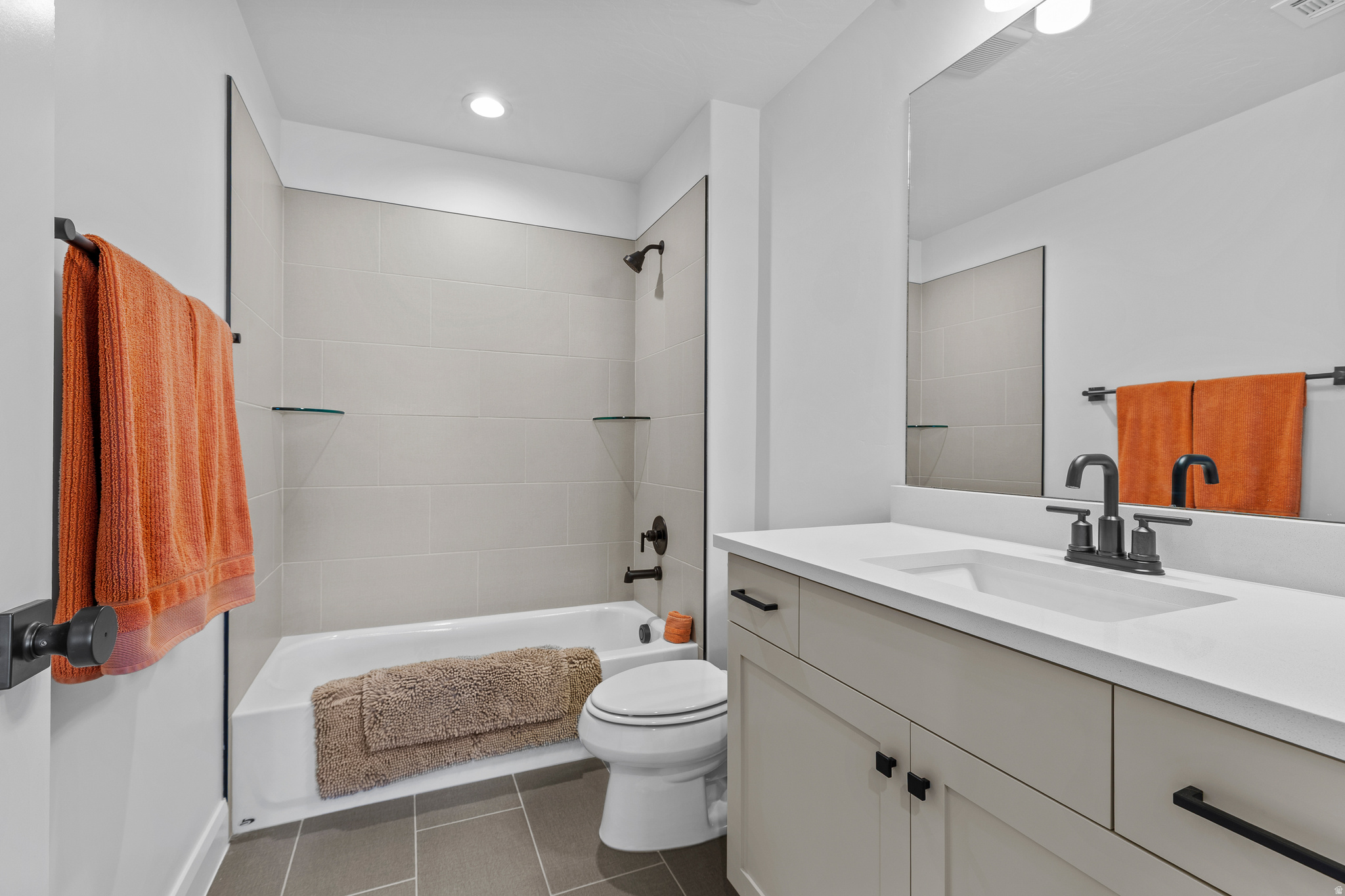 LAKESIDE AT DESERT SANDS PH 1 - Residential