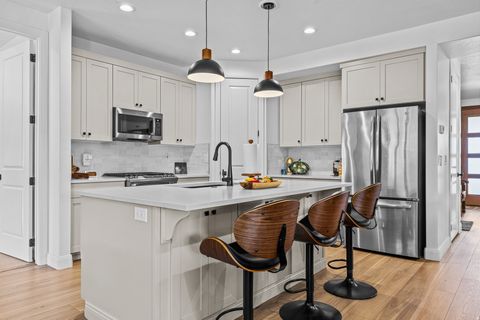 Tiny photo for 4705 W 2820 S, Hurricane, UT 84737 (MLS # 2120388)