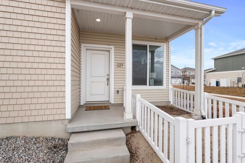 Tiny photo for 227 N RIVERSIDE DR, Saratoga Springs, UT 84045 (MLS # 2137976)