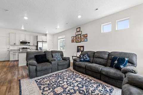 Tiny photo for 227 N RIVERSIDE DR, Saratoga Springs, UT 84045 (MLS # 2137976)