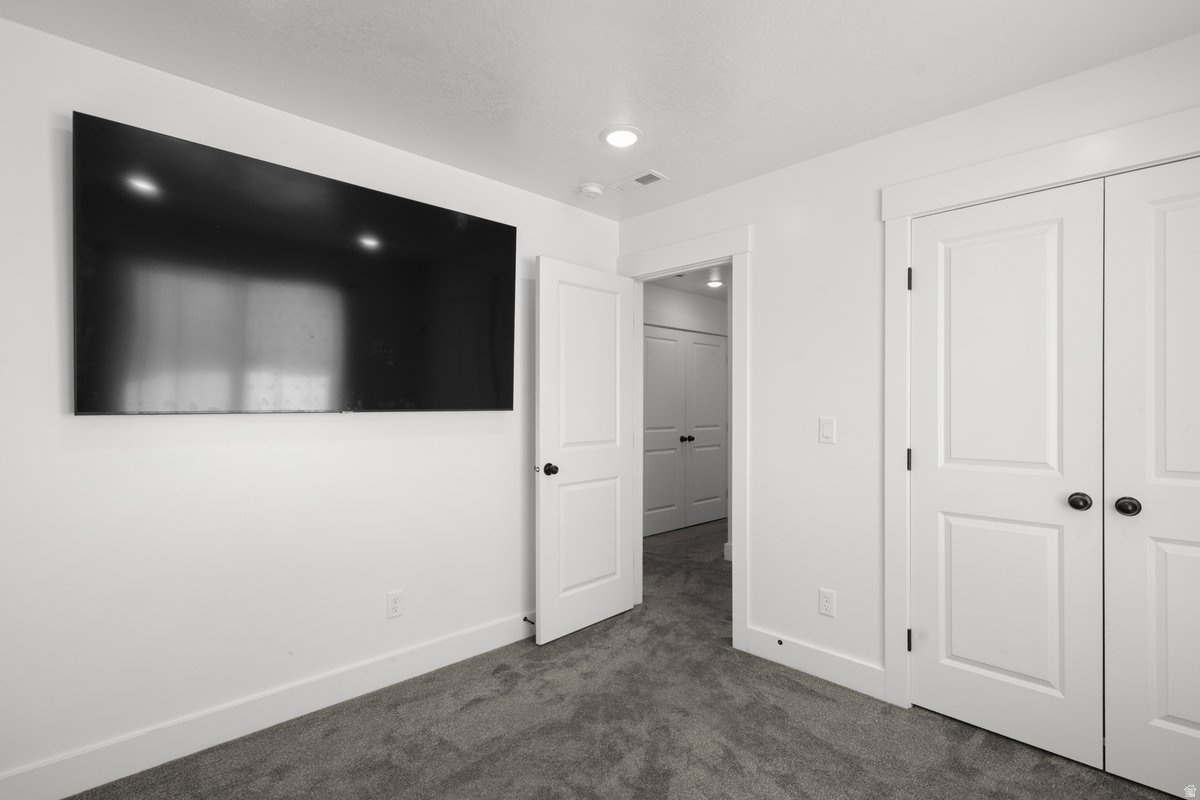 FOX MEADOWS - Residential