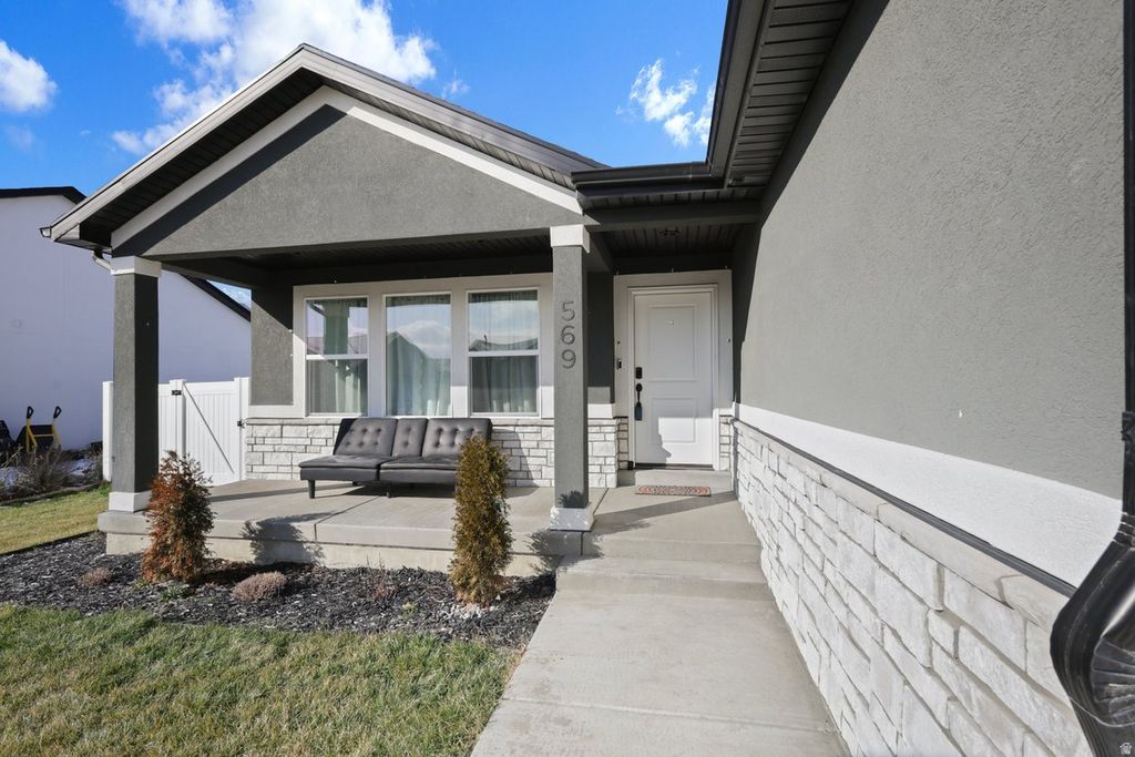 Photo of 569 N 770 W, Smithfield, UT 84335 (MLS # 2133037)