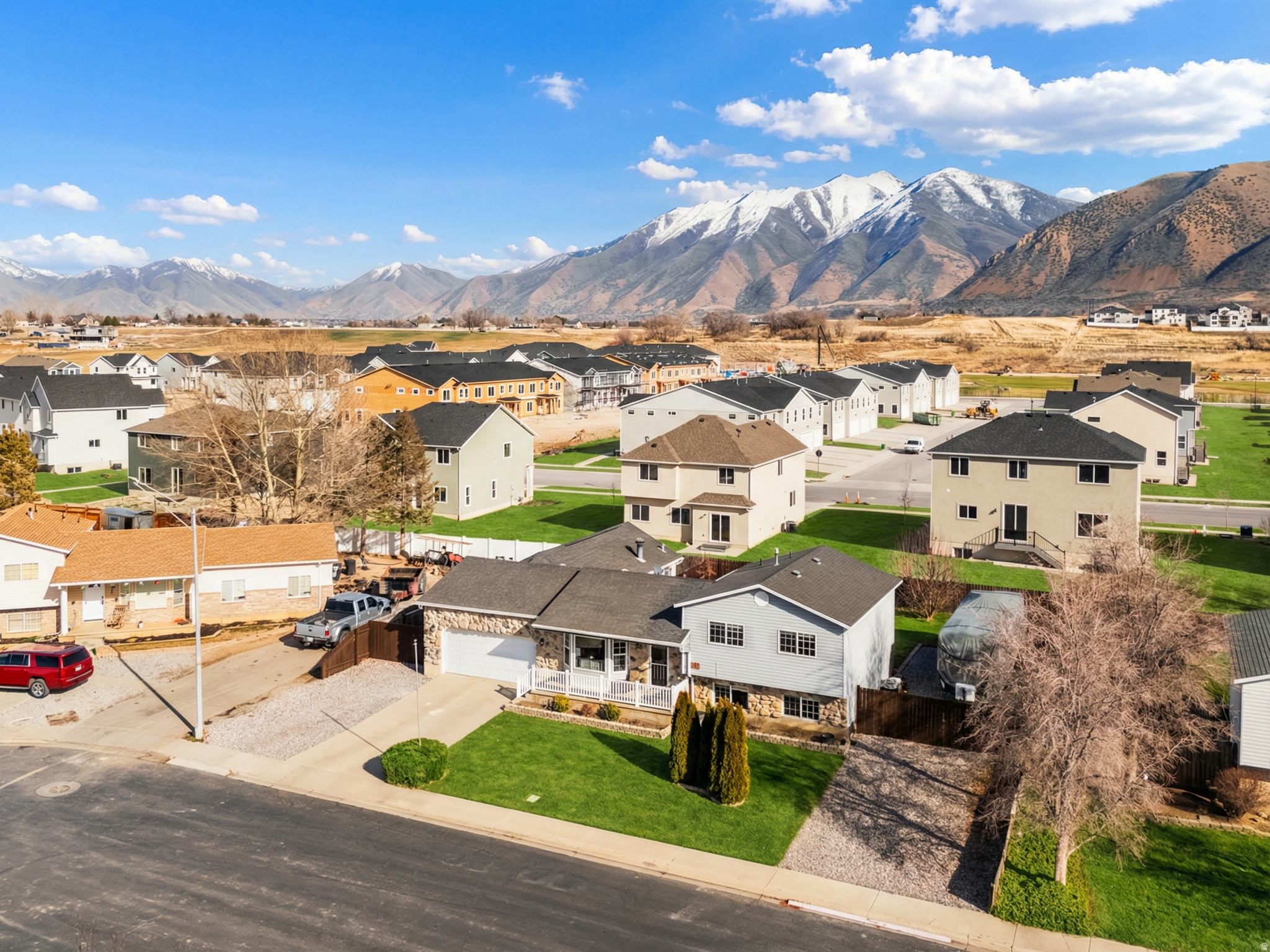 GREEN MEADOWS - Residential