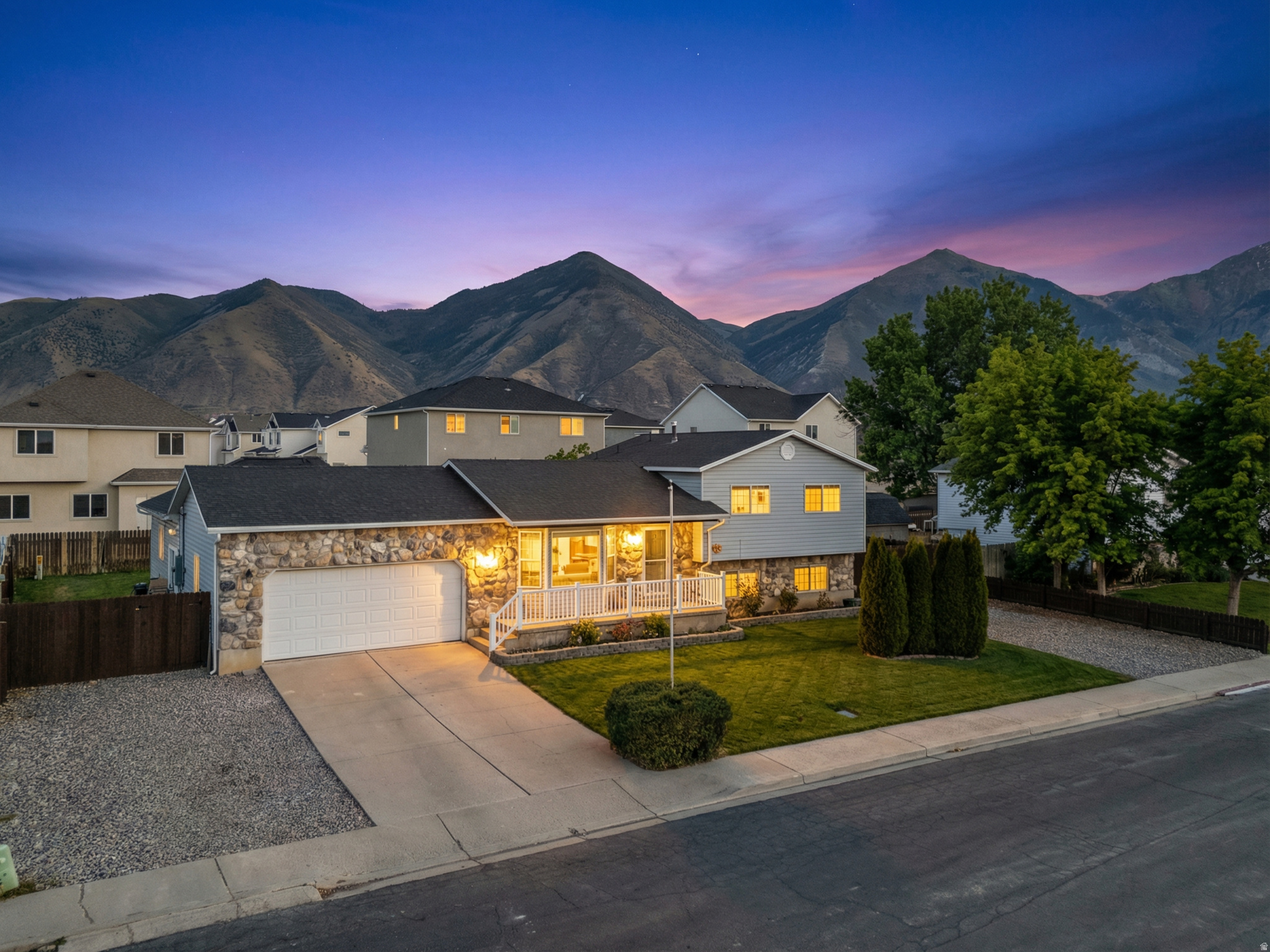 GREEN MEADOWS - Residential