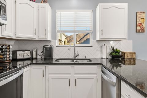 Tiny photo for 596 N 360 E, Salem, UT 84653 (MLS # 2136106)