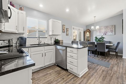 Tiny photo for 596 N 360 E, Salem, UT 84653 (MLS # 2136106)