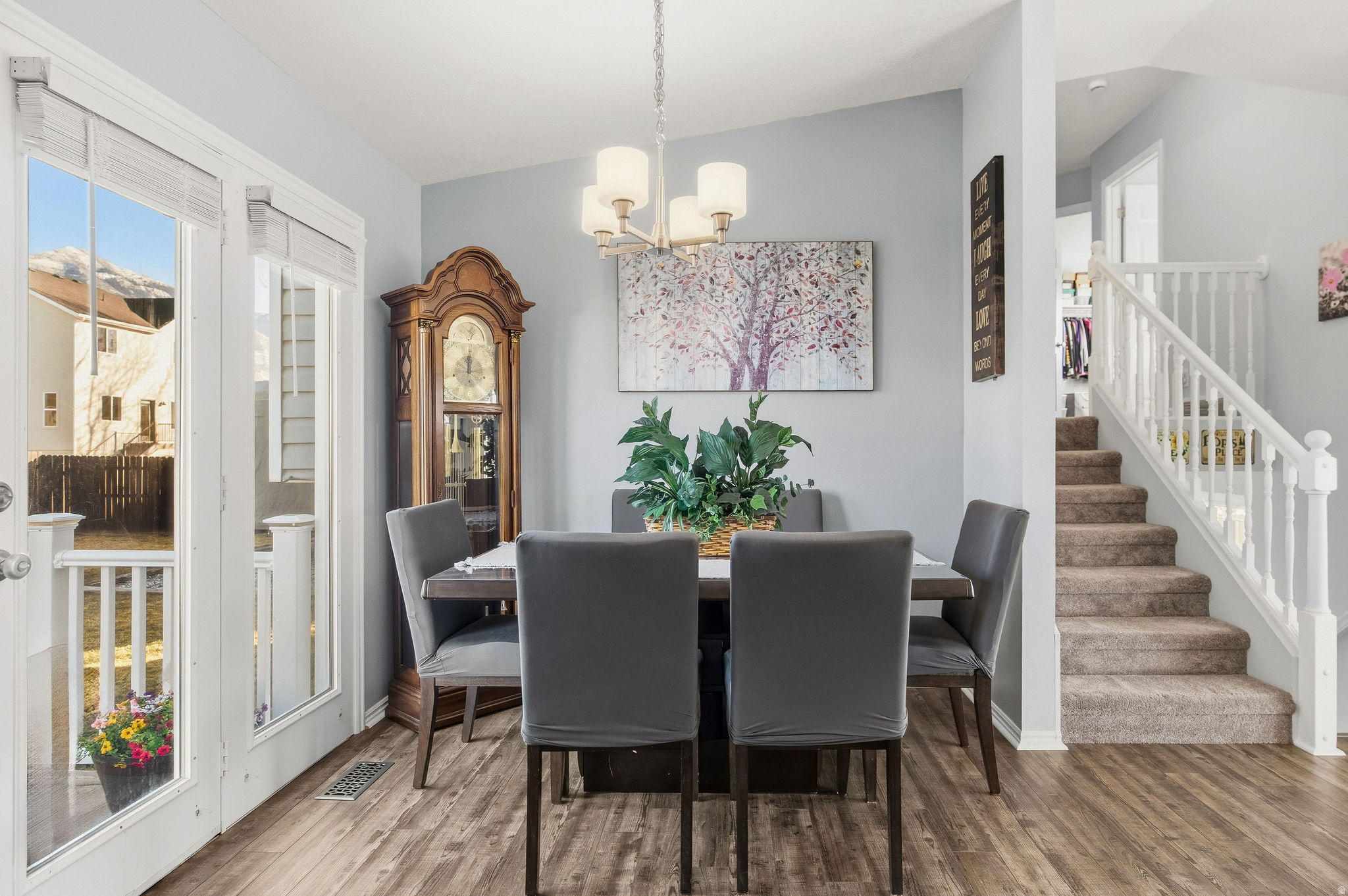 GREEN MEADOWS - Residential