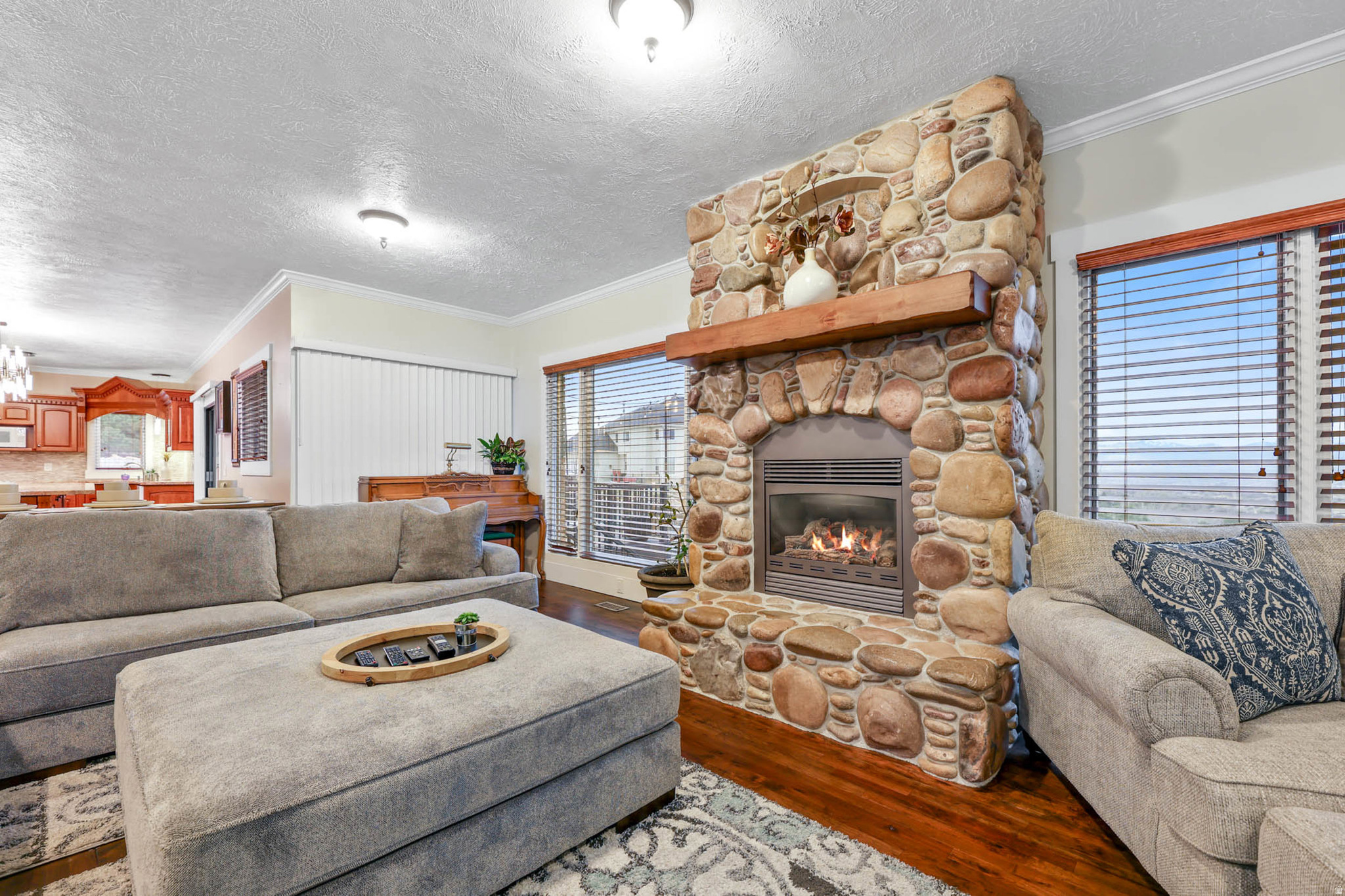 DIMPLE DELL RANCHETTES - Residential