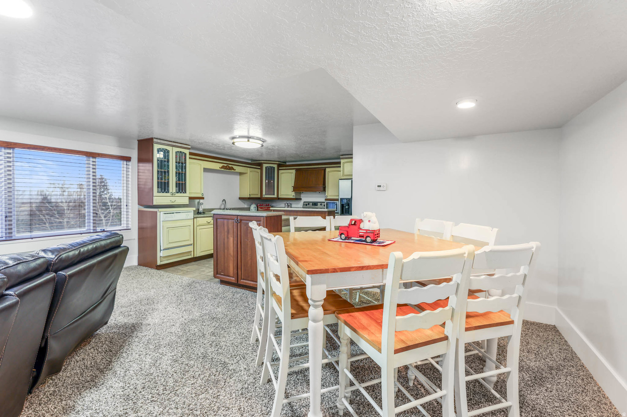 DIMPLE DELL RANCHETTES - Residential