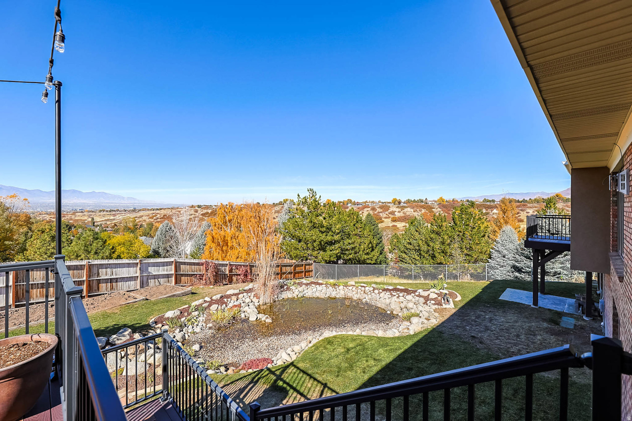 DIMPLE DELL RANCHETTES - Residential