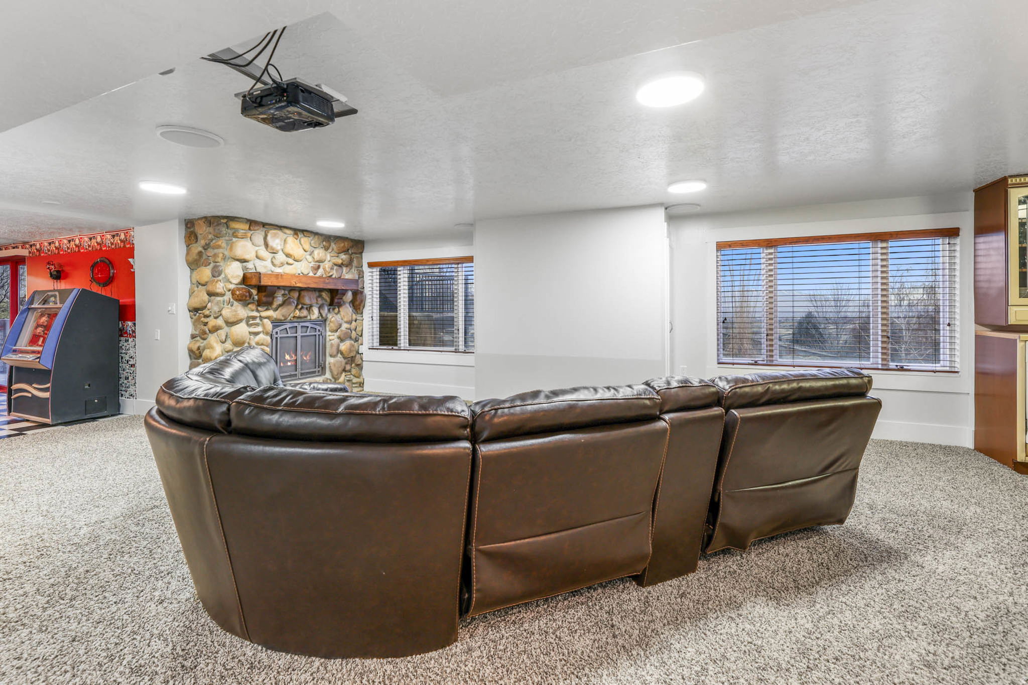 DIMPLE DELL RANCHETTES - Residential